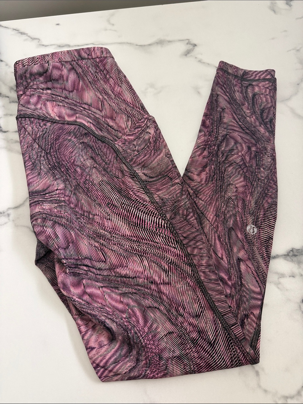 Lululemon swift speed size 6